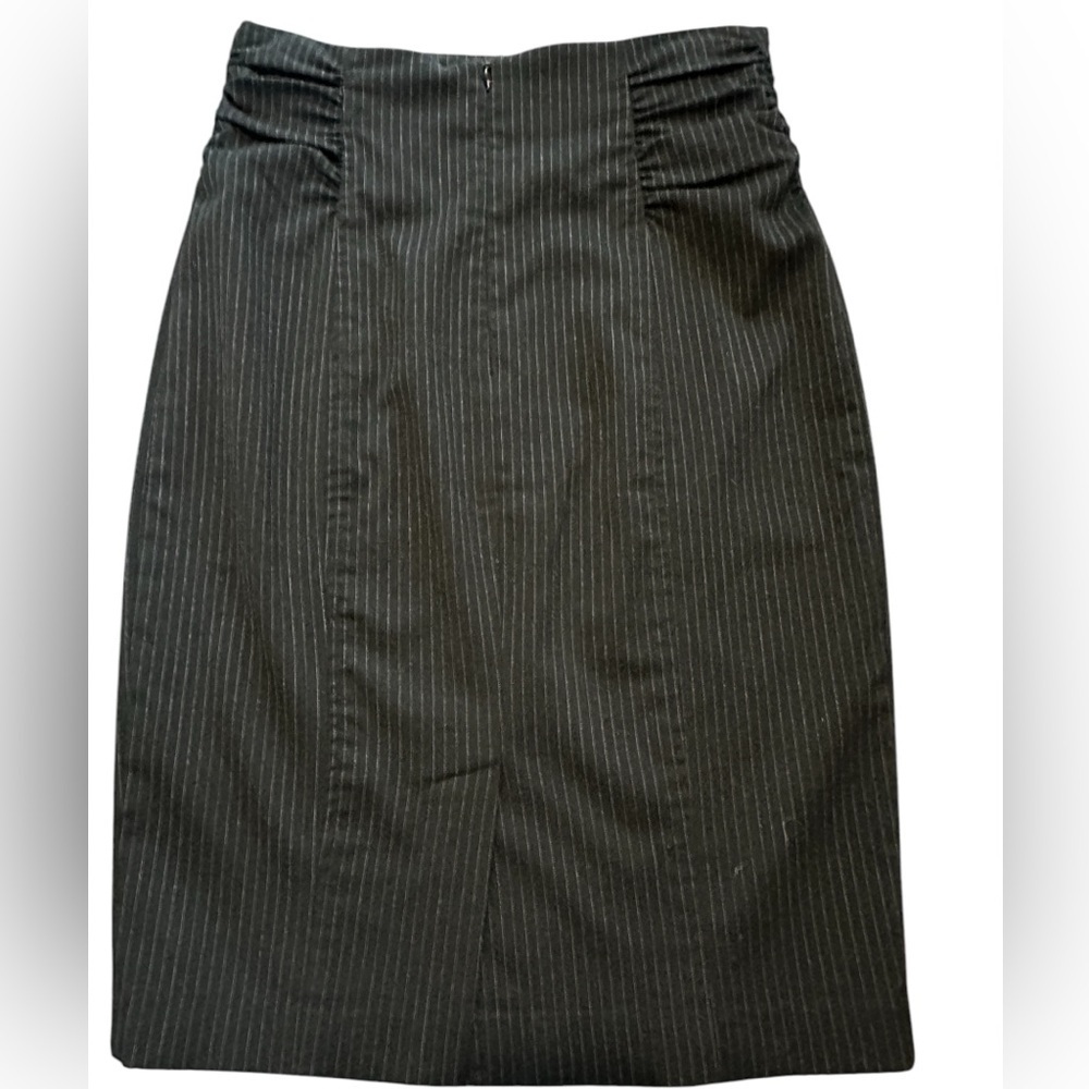 Rickis Black pinstripe pencil skirt Side
Shirring, Sz 0. Never worn - Picture 3 of 4